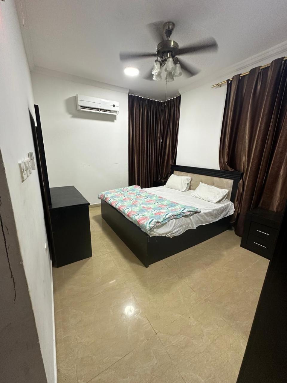 زهره الوادي للشقق المفروشة عائلات فقط Apartamento